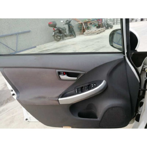 toyota prius (nhw30) del año 2011