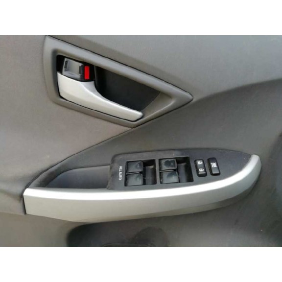 toyota prius (nhw30) del año 2011