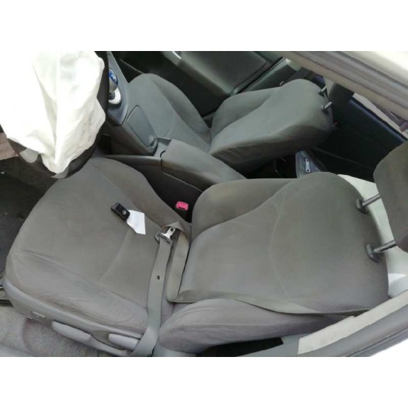 toyota prius (nhw30) del año 2011