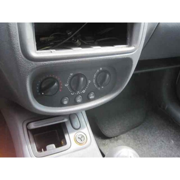 renault clio ii fase i (b/cbo) del año 2000