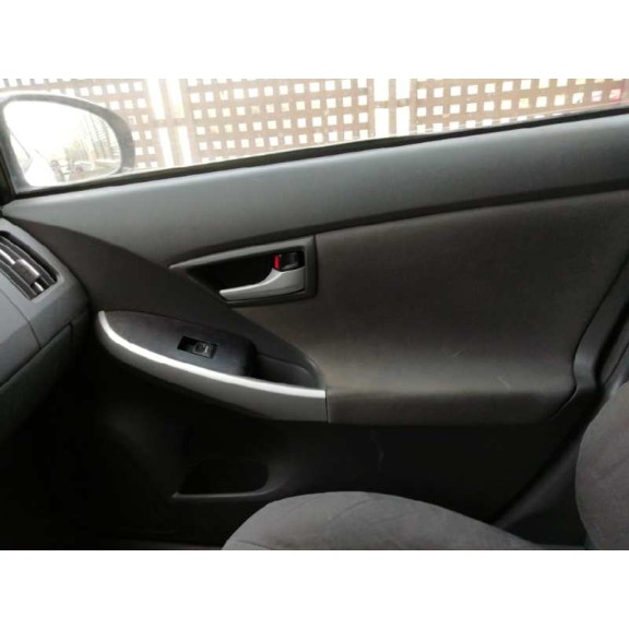 toyota prius (nhw30) del año 2011