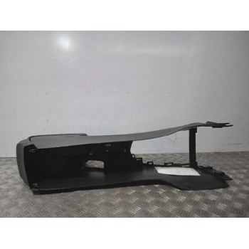 Recambio de apoyabrazos central para ssangyong tivoli referencia OEM IAM 7790035390 7791135000 