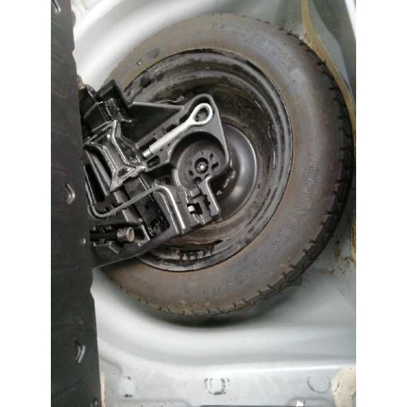 toyota prius (nhw30) del año 2011