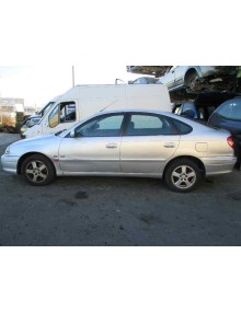 toyota avensis berlina (t 22) del año 2002