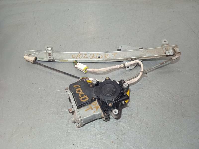 Recambio de elevalunas trasero derecho para mitsubishi space wagon (n80/n90) 2,4 glx referencia OEM IAM MR462364 ELECTRICO 5 PIN