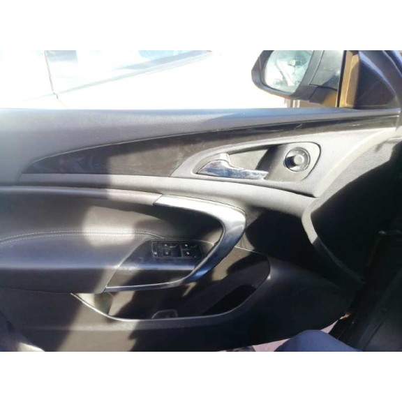 opel insignia berlina del año 2010