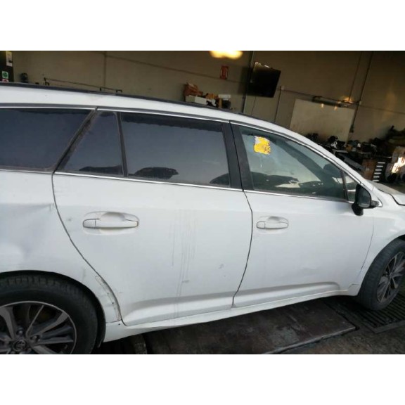 toyota avensis touring sports del año 2016