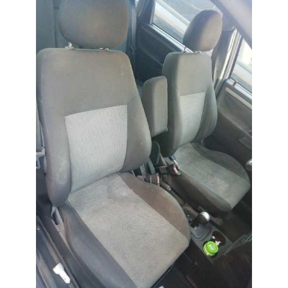 opel meriva del año 2004