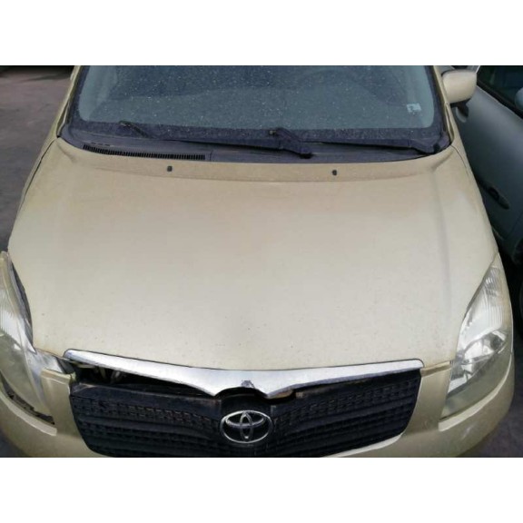 toyota corolla verso (e12) del año 2003