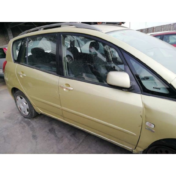 toyota corolla verso (e12) del año 2003