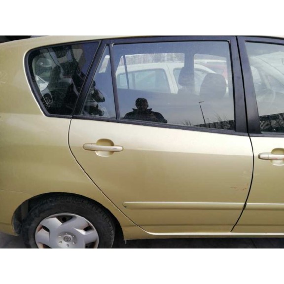 toyota corolla verso (e12) del año 2003