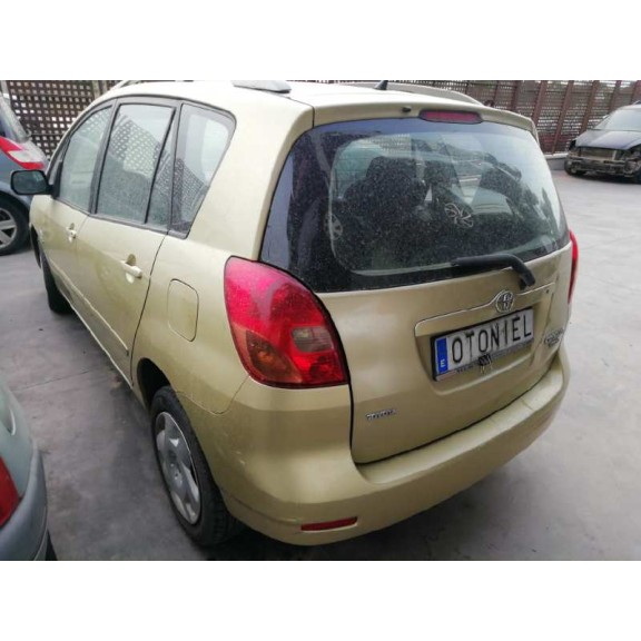 toyota corolla verso (e12) del año 2003