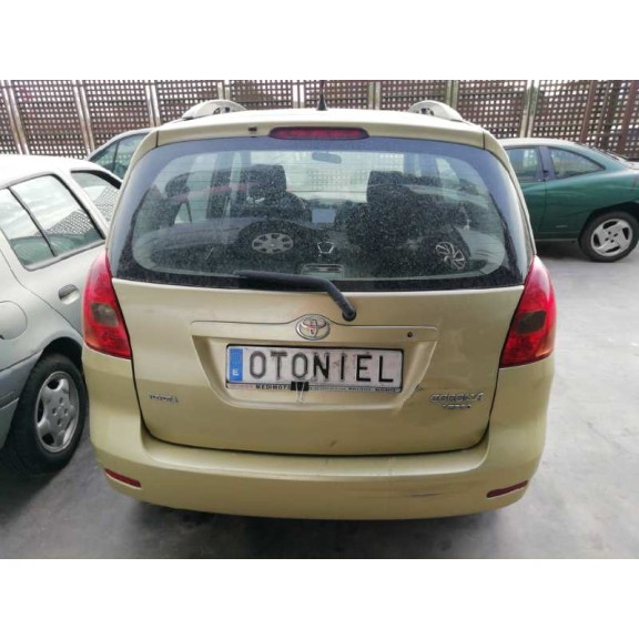 toyota corolla verso (e12) del año 2003