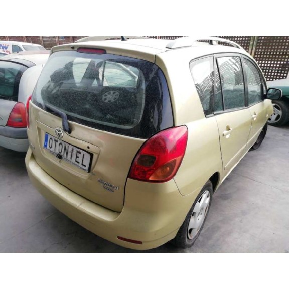 toyota corolla verso (e12) del año 2003