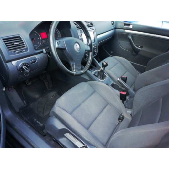 volkswagen golf v berlina (1k1) del año 2006