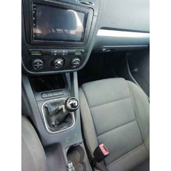 volkswagen golf v berlina (1k1) del año 2006