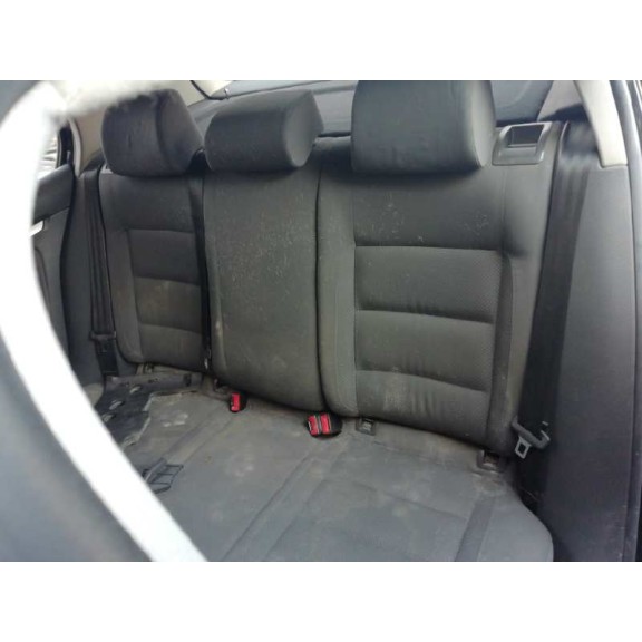 volkswagen golf v berlina (1k1) del año 2006