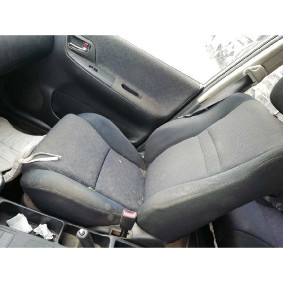 toyota corolla verso (e12) del año 2003