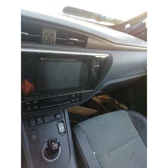 toyota auris del año 2018