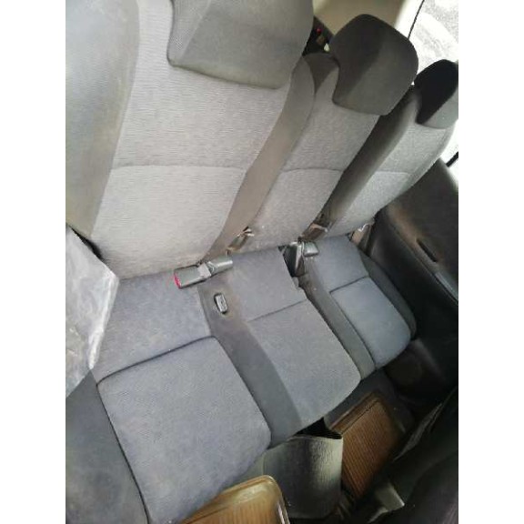 toyota corolla verso (e12) del año 2003