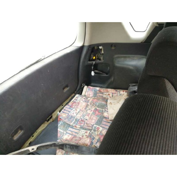 toyota corolla verso (e12) del año 2003