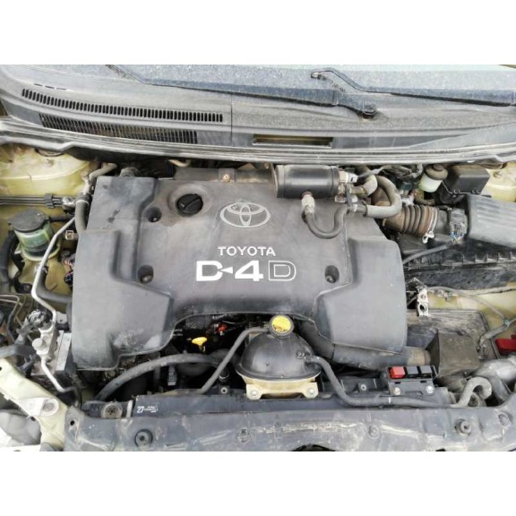 toyota corolla verso (e12) del año 2003