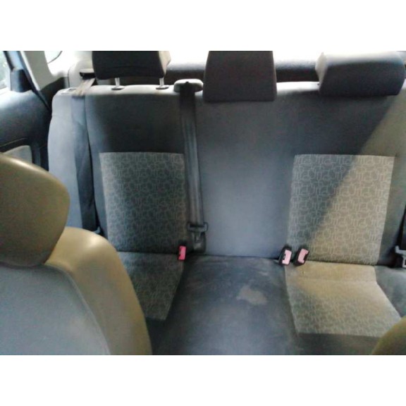 seat ibiza (6l1) del año 2002