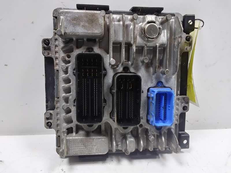 Recambio de centralita motor uce para opel astra j lim. selective referencia OEM IAM 55484738 55591599 