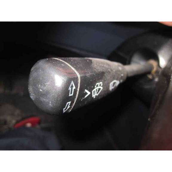 mercedes-benz clase c (w201) berlina del año 1985