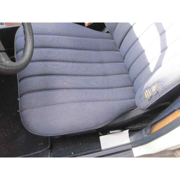 mercedes-benz clase c (w201) berlina del año 1985