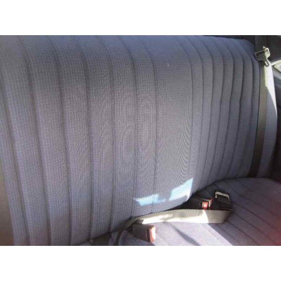 mercedes-benz clase c (w201) berlina del año 1985