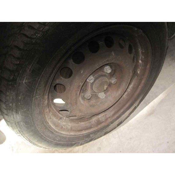 mercedes-benz clase c (w201) berlina del año 1985