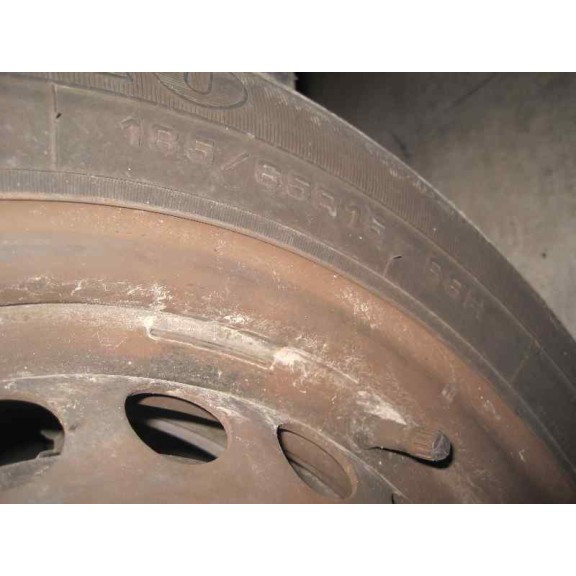 mercedes-benz clase c (w201) berlina del año 1985