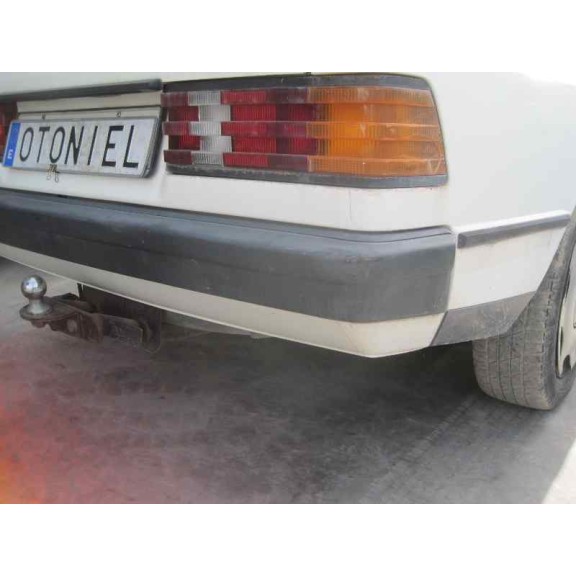 mercedes-benz clase c (w201) berlina del año 1985