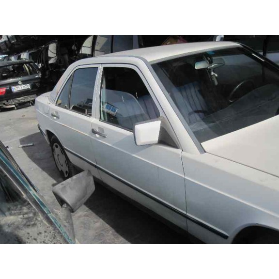 mercedes-benz clase c (w201) berlina del año 1985