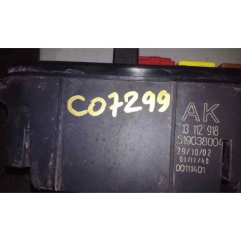 Recambio de caja reles / fusibles para opel vectra c berlina club referencia OEM IAM 13112918  