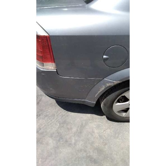 opel vectra c berlina del año 2004