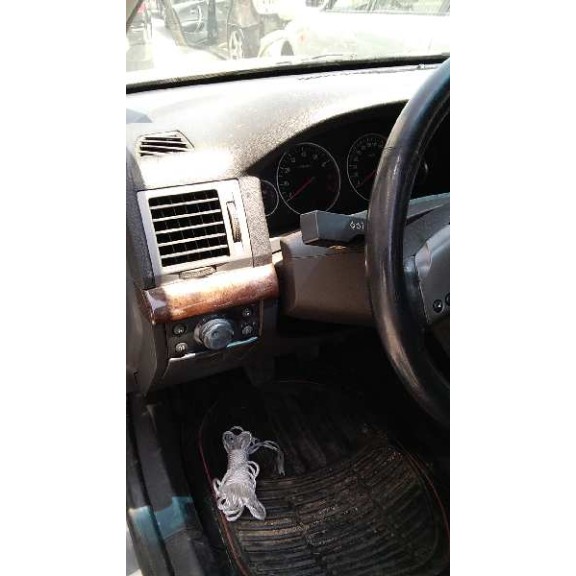 opel vectra c berlina del año 2004