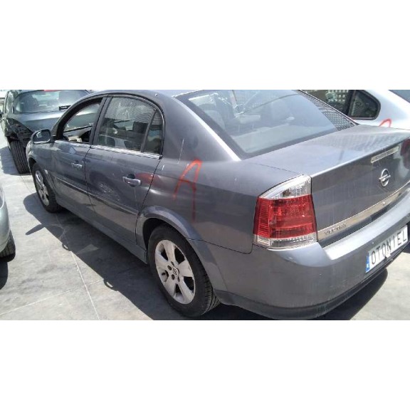 opel vectra c berlina del año 2004