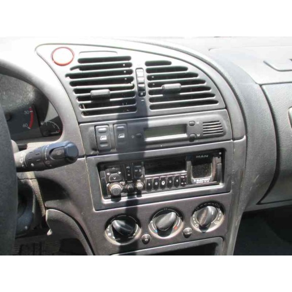 citroën xsara berlina del año 1998