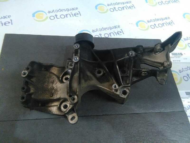 Recambio de soporte alternador para renault megane i fase 2 berlina (ba0) 1.4 16v rt referencia OEM IAM   