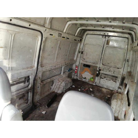 mercedes-benz sprinter 02.00  caja cerrada del año 2006