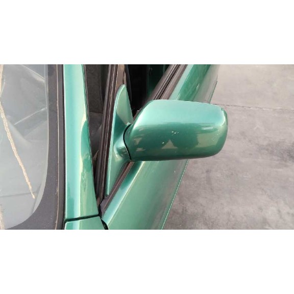 toyota corolla (e11) del año 1999