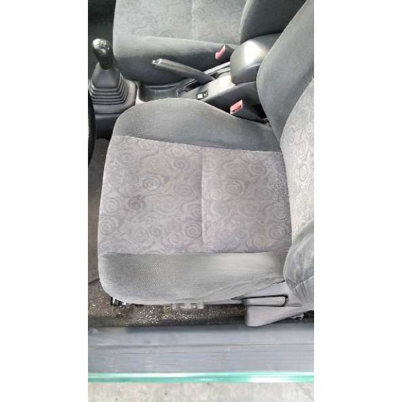 toyota corolla (e11) del año 1999