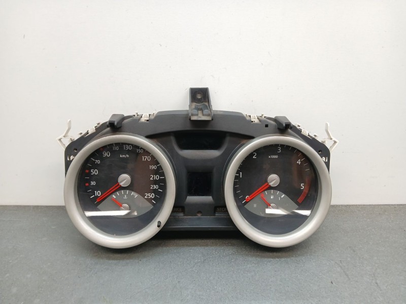 Recambio de cuadro instrumentos para renault megane ii berlina 3p 1.5 dci diesel referencia OEM IAM 8200399700  