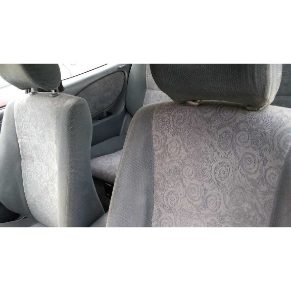 toyota corolla (e11) del año 1999