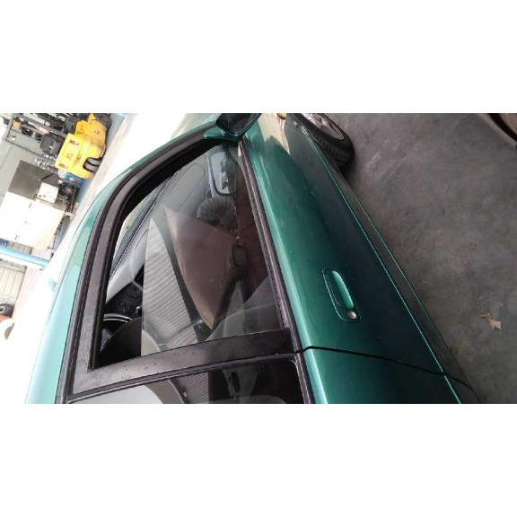 toyota corolla (e11) del año 1999