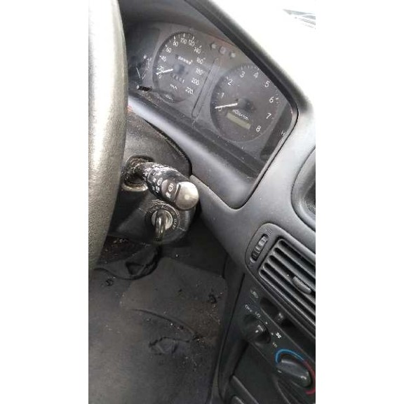 toyota corolla (e11) del año 1999