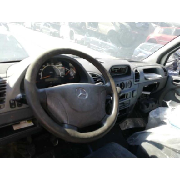 mercedes-benz sprinter 02.00  caja abierta del año 2003