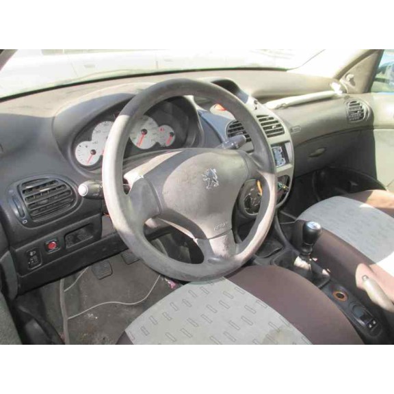 peugeot 206 berlina del año 2003